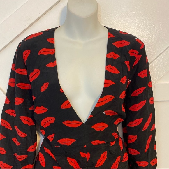 Rixo Rose Lip Print V-Neck Long Sleeve Open Back Ruffle Front Silk Midi Dress L - Picture 4 of 13